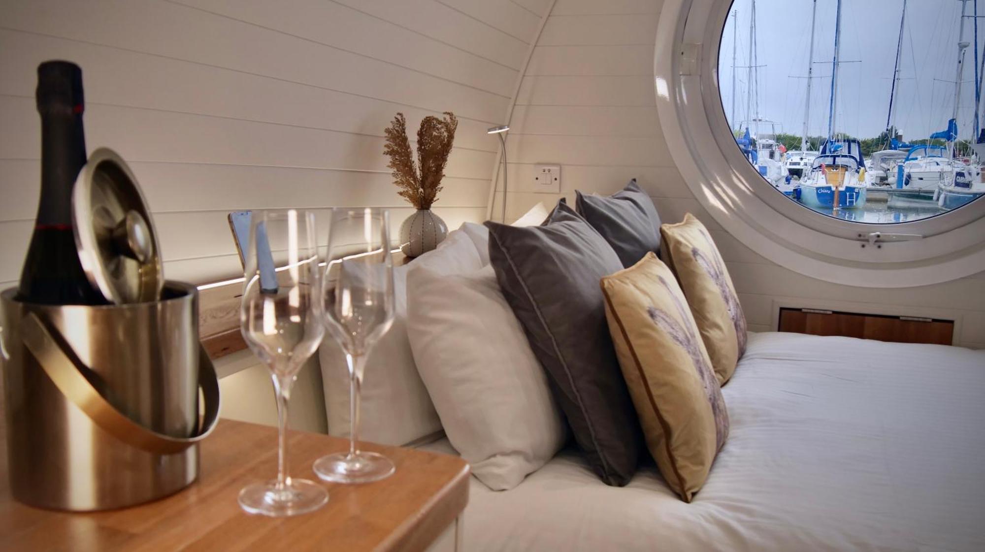 Hotel Sea Breeze Ark 900 à Emsworth Extérieur photo